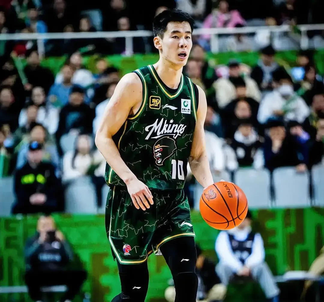 赛前拜仁慕尼黑备战CBA季后赛；完成体检细节曝光；媒体盛赞；临场指挥获称赞的简单介绍-九游体育app